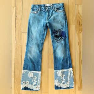 SKELETON PAINTED JEANS—SIZE 2/26– CUSTOM MADE—SUPER CUTE—GREAT DETAILS